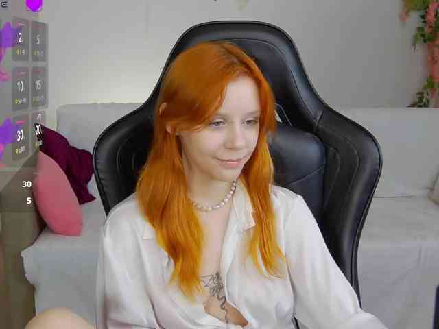 Rachel-lips webcam