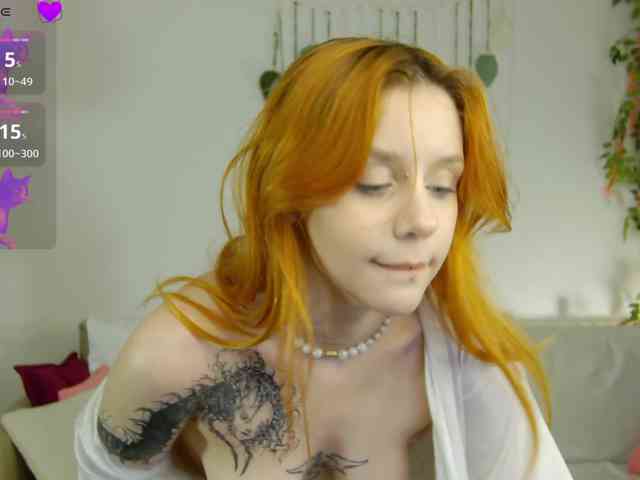 Rachel-lips webcam