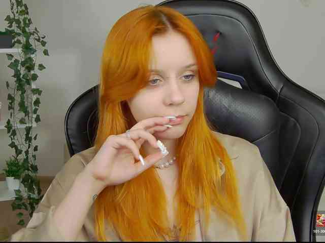 Rachel-lips webcam