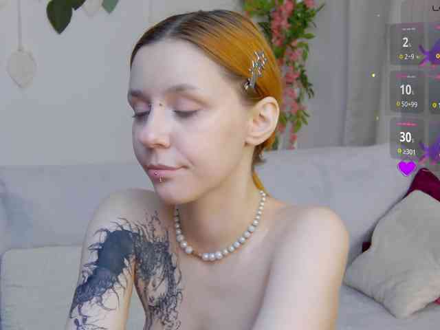 Rachel-lips webcam