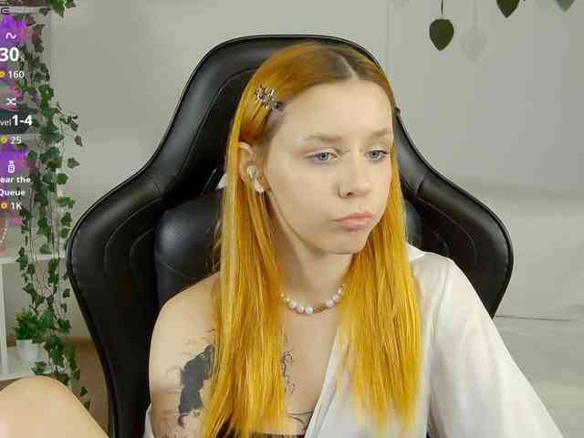 Rachel-lips webcam