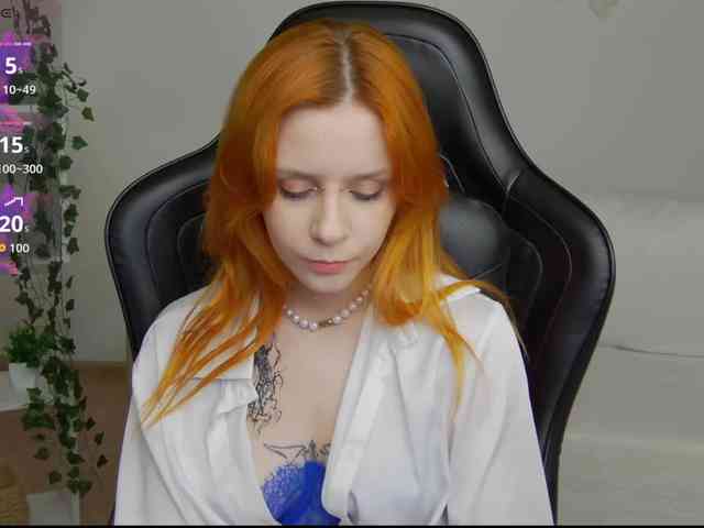 Rachel-lips webcam