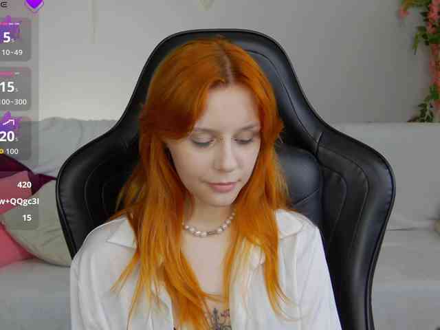 Rachel-lips webcam