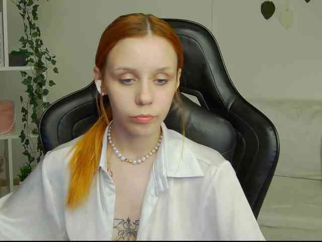 Rachel-lips webcam