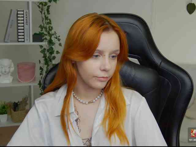 Rachel-lips webcam