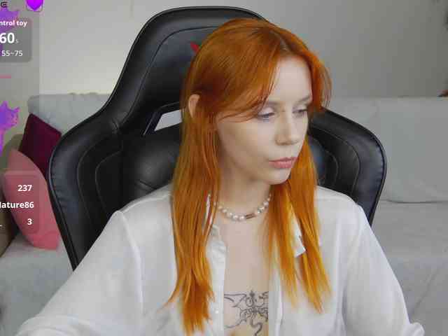 Rachel-lips webcam