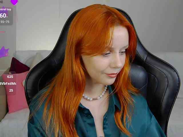 Rachel-lips webcam