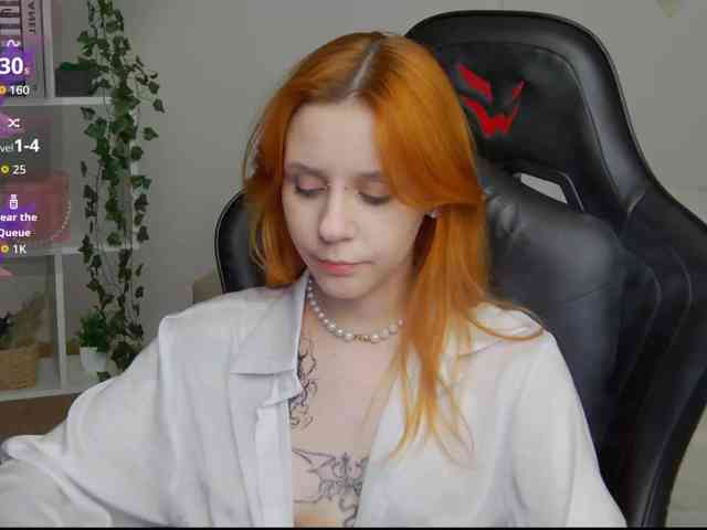 Rachel-lips webcam