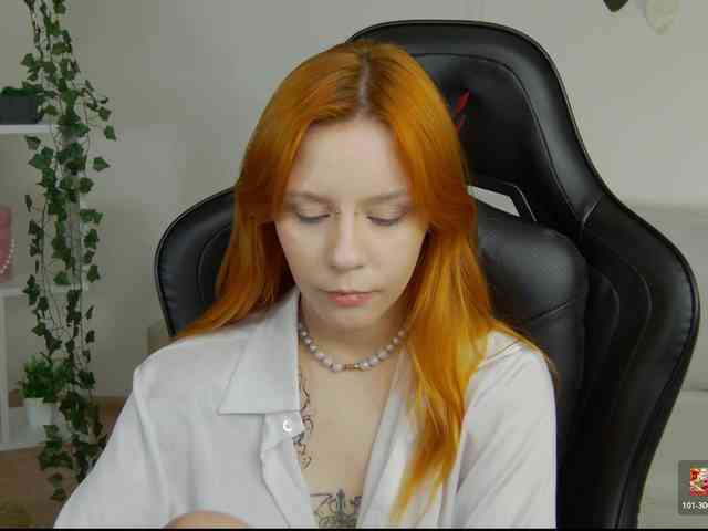 Rachel-lips webcam