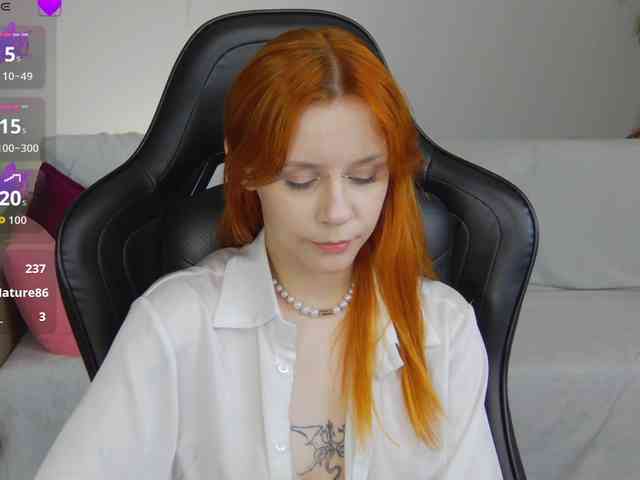 Rachel-lips webcam