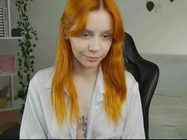Rachel-lips webcam
