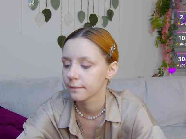 Rachel-lips webcam