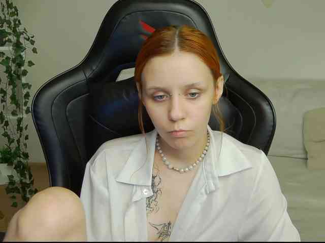Rachel-lips webcam