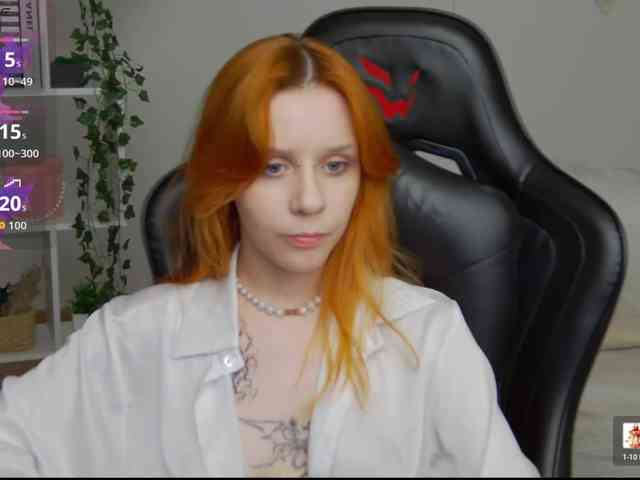 Rachel-lips webcam