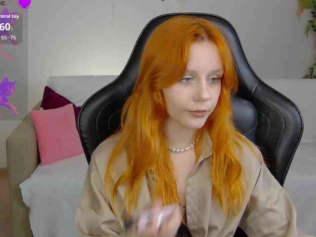 Rachel-lips webcam