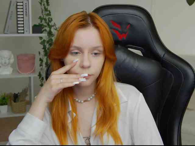 Rachel-lips webcam