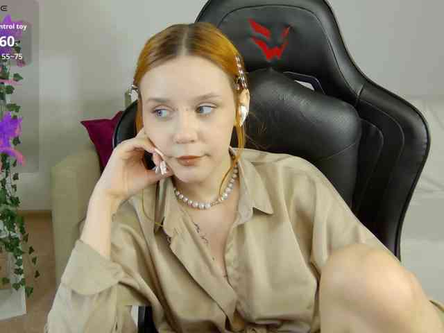 Rachel-lips webcam