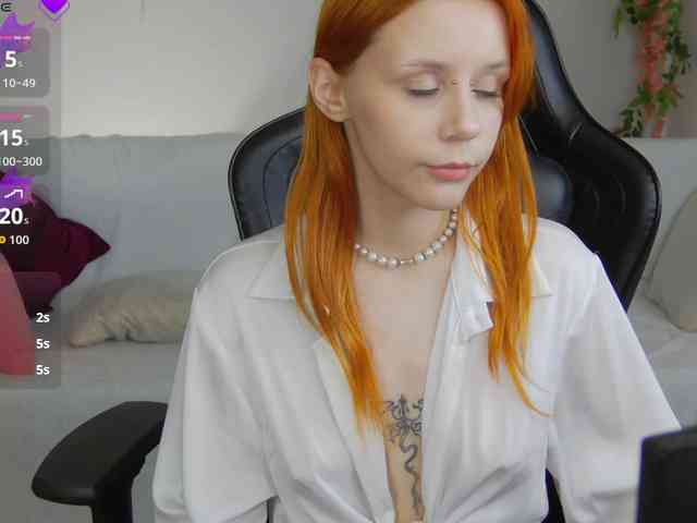 Rachel-lips webcam