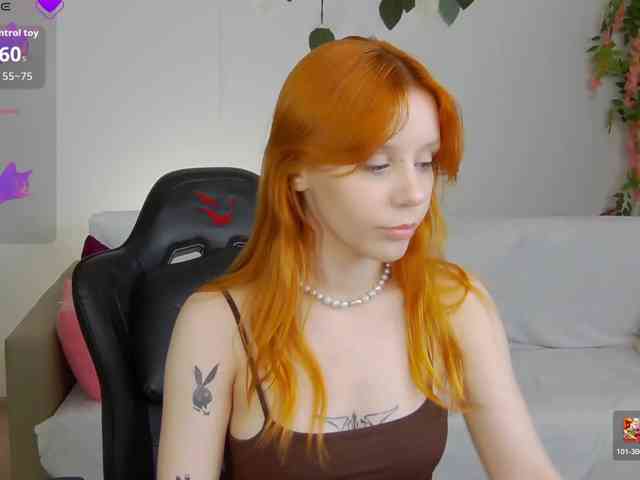 Rachel-lips webcam