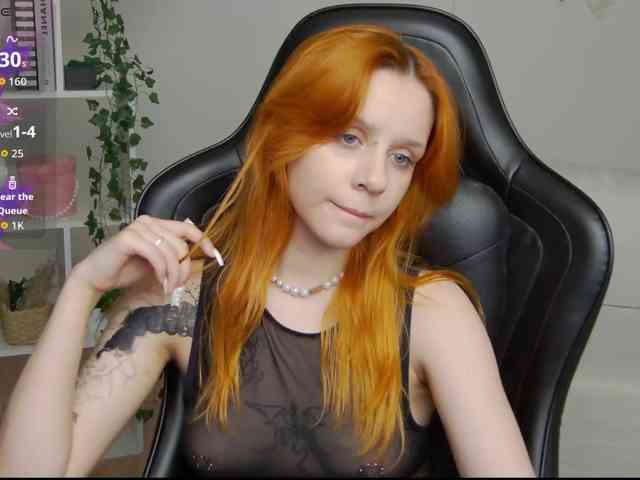 Rachel-lips webcam