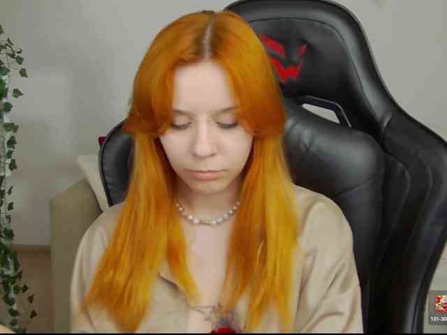 Rachel-lips webcam