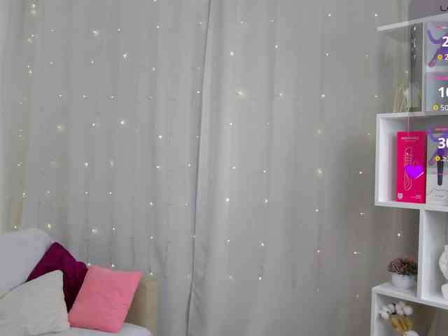 Rachel-lips webcam