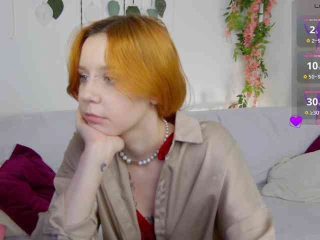 Rachel-lips webcam