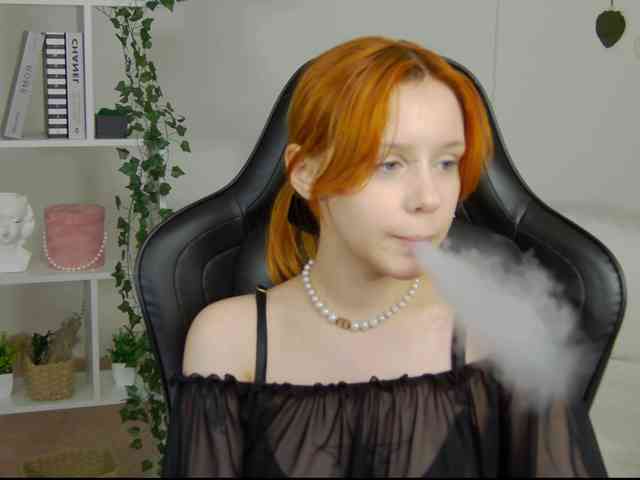 Rachel-lips webcam