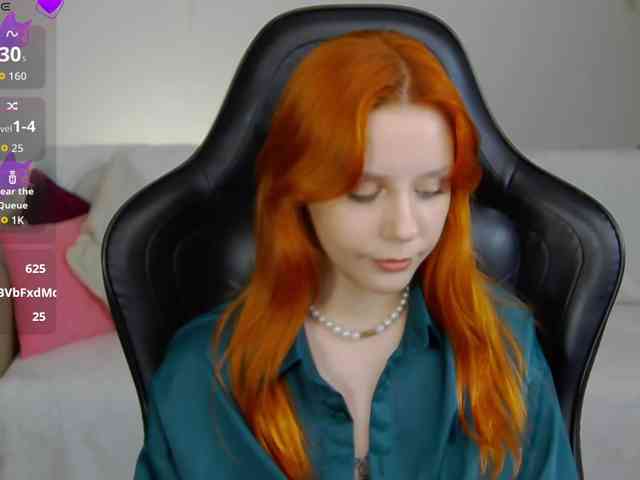 Rachel-lips webcam