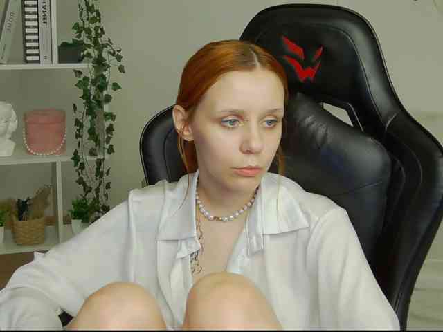 Rachel-lips webcam
