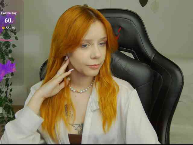 Rachel-lips webcam