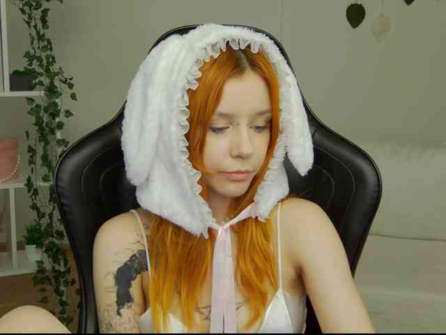 Rachel-lips webcam