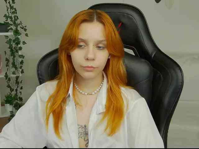 Rachel-lips webcam