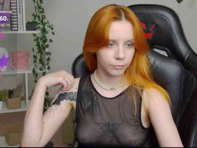 Rachel-lips webcam