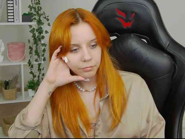 Rachel-lips webcam