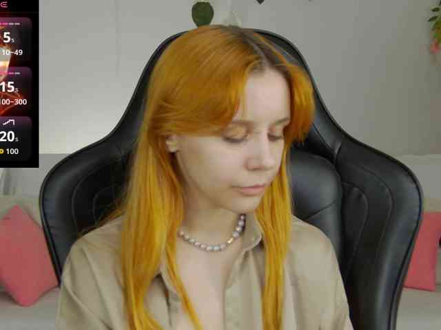 Rachel-lips webcam