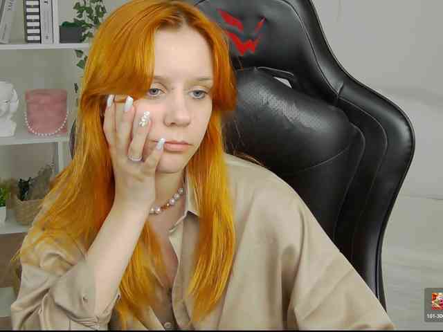 Rachel-lips webcam