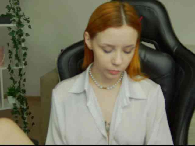 Rachel-lips webcam