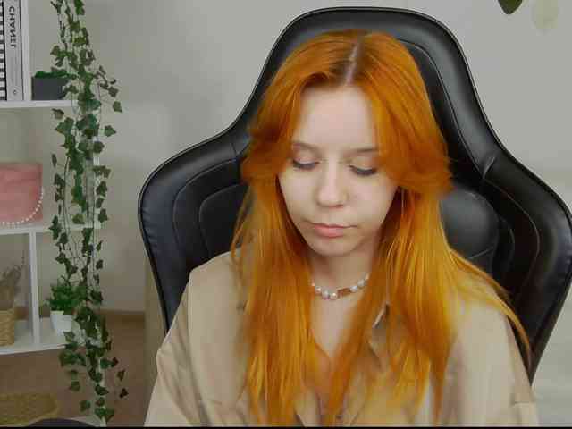 Rachel-lips webcam