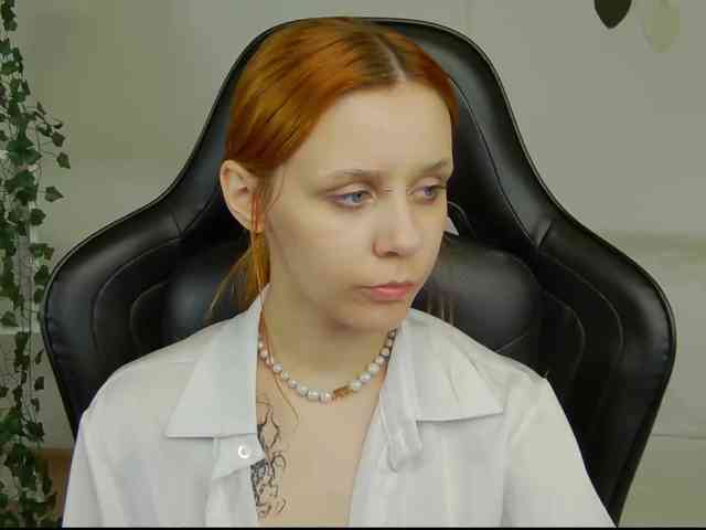 Rachel-lips webcam