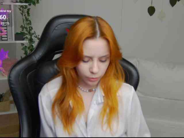 Rachel-lips webcam