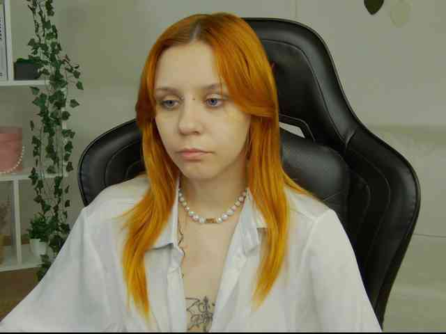 Rachel-lips webcam