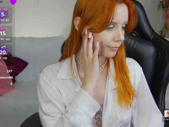 Rachel-lips webcam