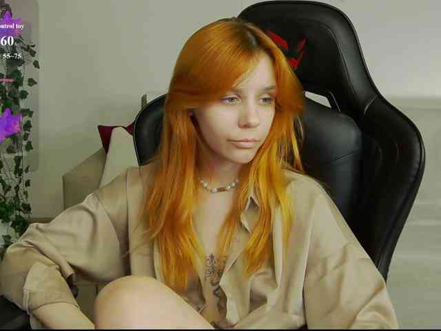 Rachel-lips webcam