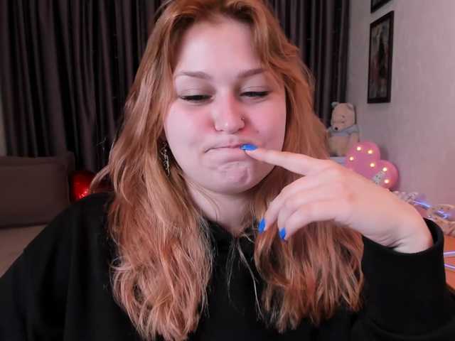 WhisperOfSiren's BongaCams show and profile