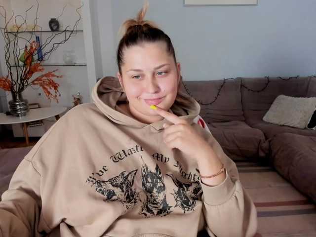 WhisperOfSiren live cam on BongaCams