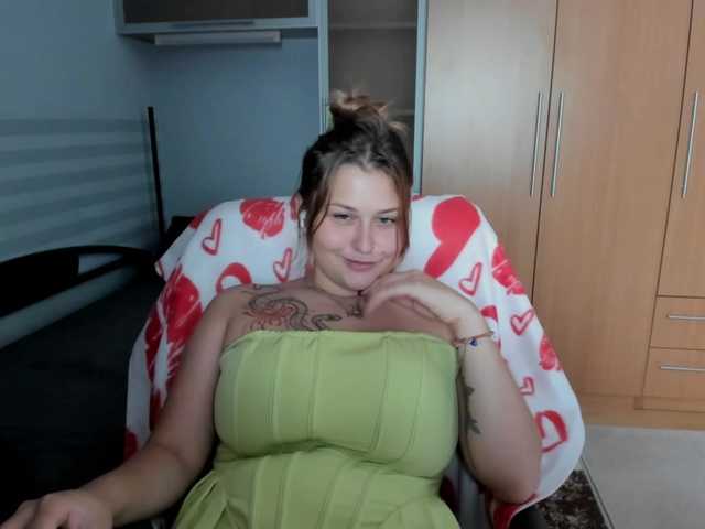 WhisperOfSiren live cam on BongaCams