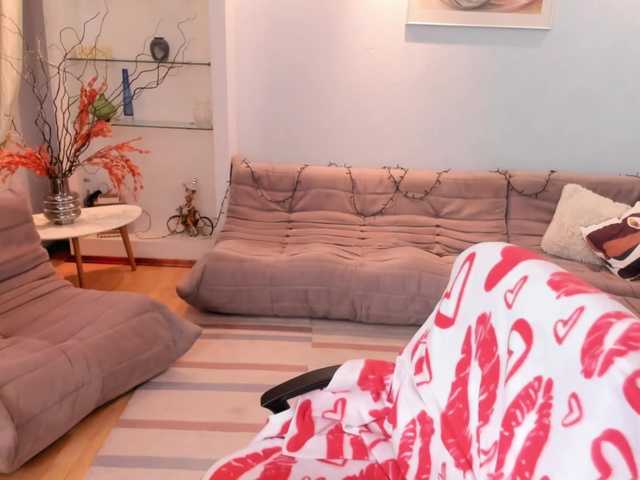 Whisper_Of_Sirena live cam preview