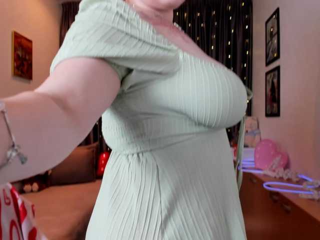 WhisperOfSiren's BongaCams show and profile