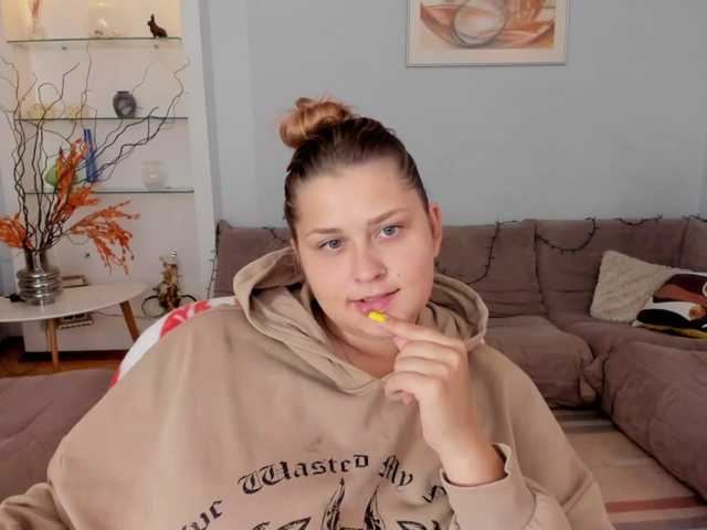 WhisperOfSiren live cam on BongaCams